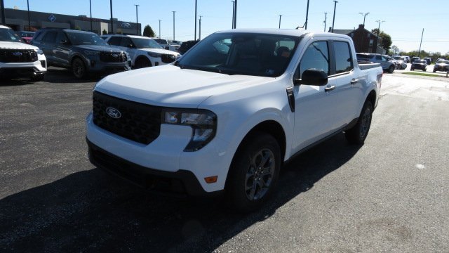 New 2025 Ford Maverick XLT w/ XLT Luxury Package image 3