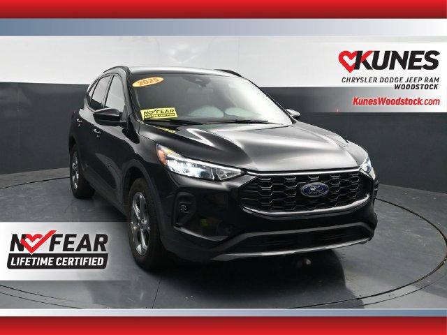 Used 2025 Ford Escape ST-Line Select AWD/4WD image 1