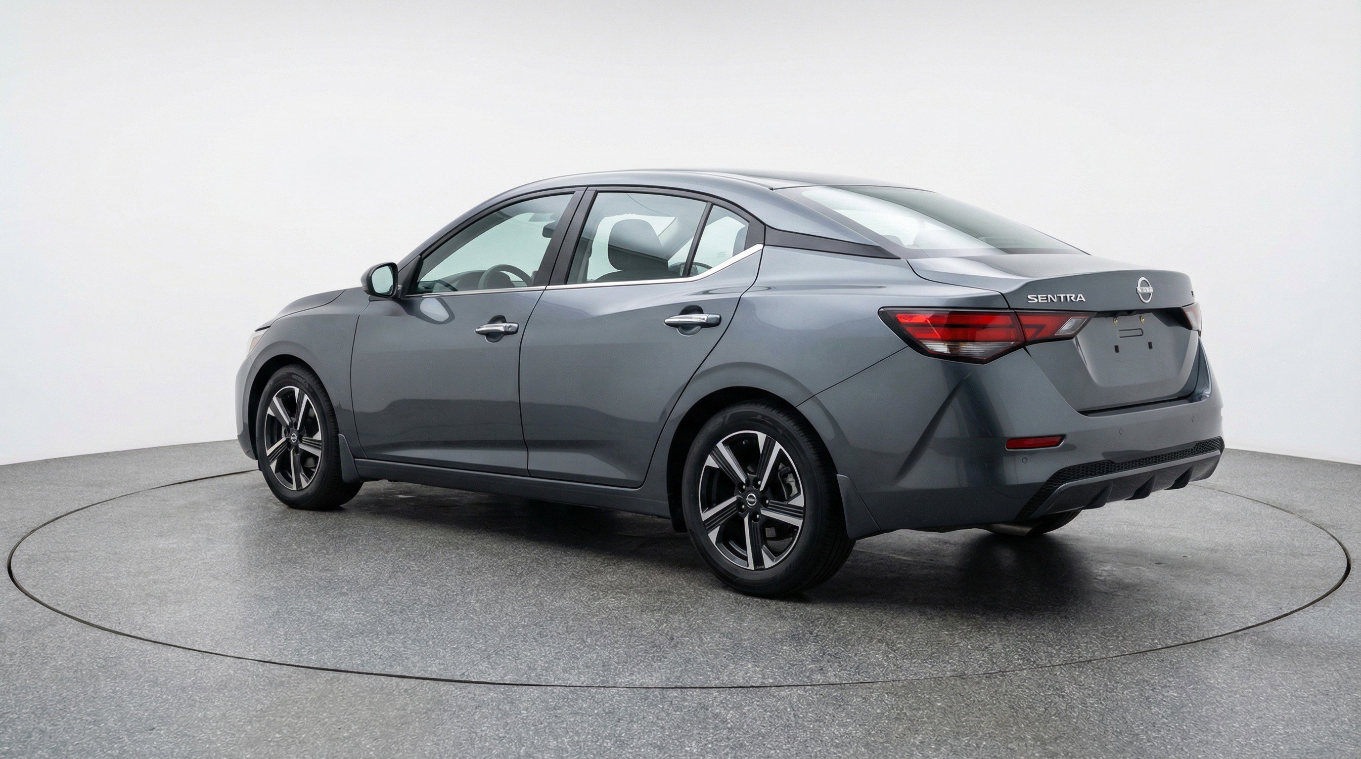 Used 2025 Nissan Sentra SV image 6