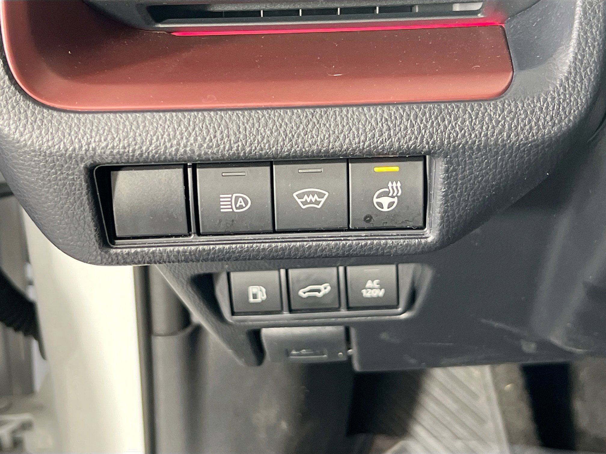 Used 2024 Toyota Prius Prime Premium w/ Advanced Technology Package image 10