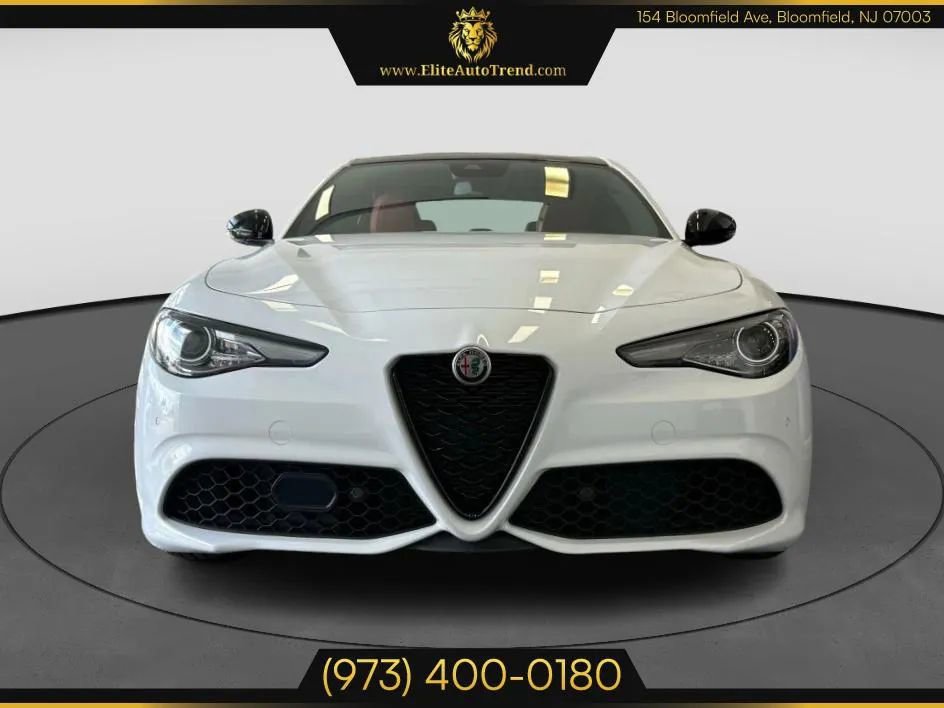 Used 2022 Alfa Romeo Giulia Veloce image 2