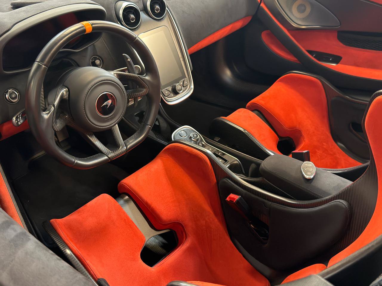 Used 2020 McLaren 600LT Spider RWD image 26