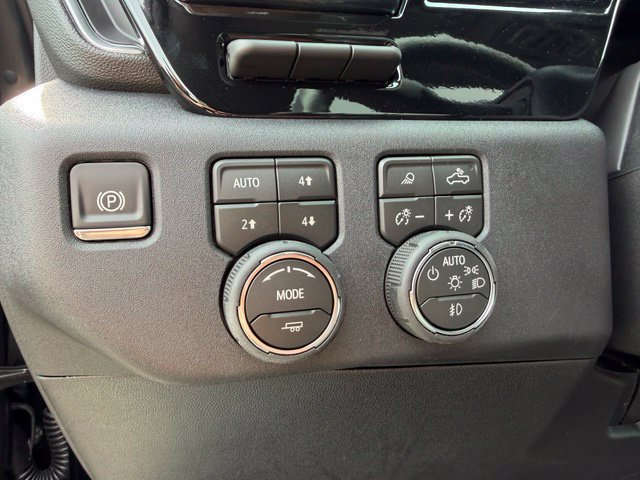New 2026 Chevrolet Silverado 2500 LTZ w/ LTZ Convenience Package AWD/4WD image 31
