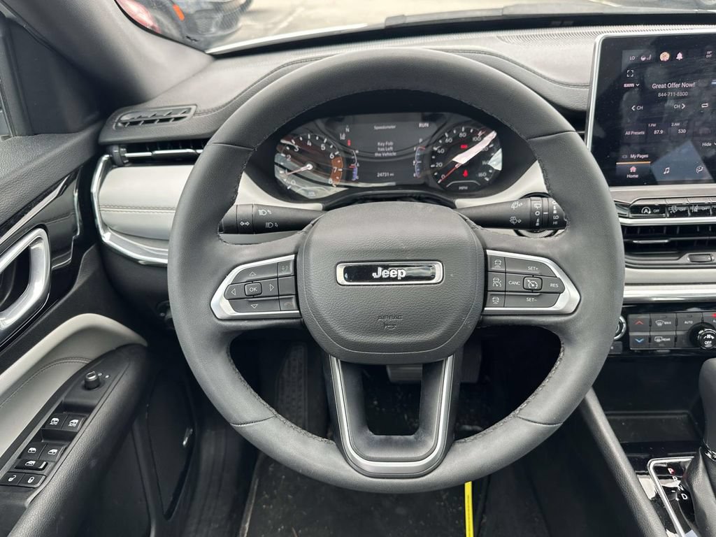 Used 2023 Jeep Compass Limited w/ Sun and Sound Group AWD/4WD image 15
