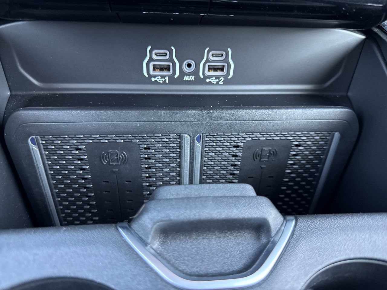 Used 2025 RAM 2500 Laramie AWD/4WD image 25