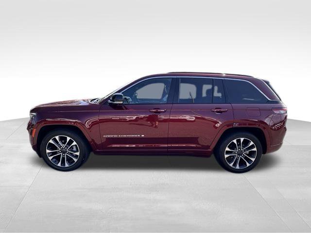 Used 2025 Jeep Grand Cherokee Overland w/ Adv Protech Group III AWD/4WD image 3