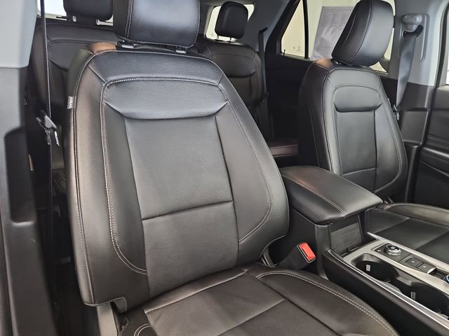 Certified 2023 Ford Explorer Limited w/ Class IV Trailer Tow Package AWD/4WD image 30