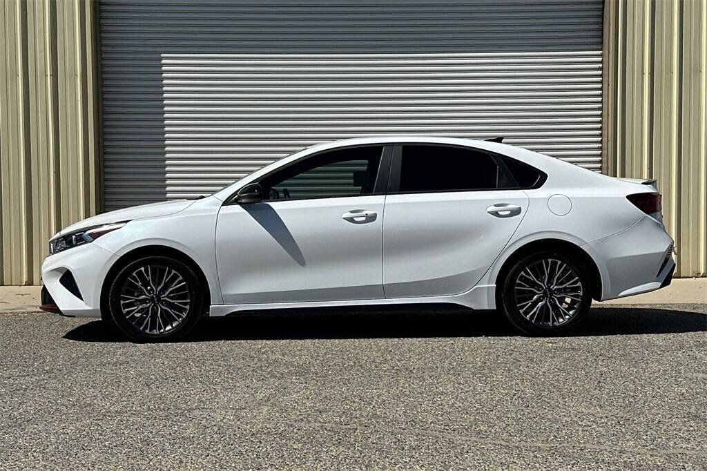 Used 2024 Kia Forte GT-Line image 3