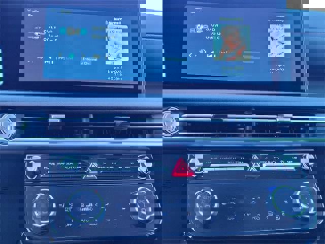 New 2025 Hyundai Tucson SEL image 12