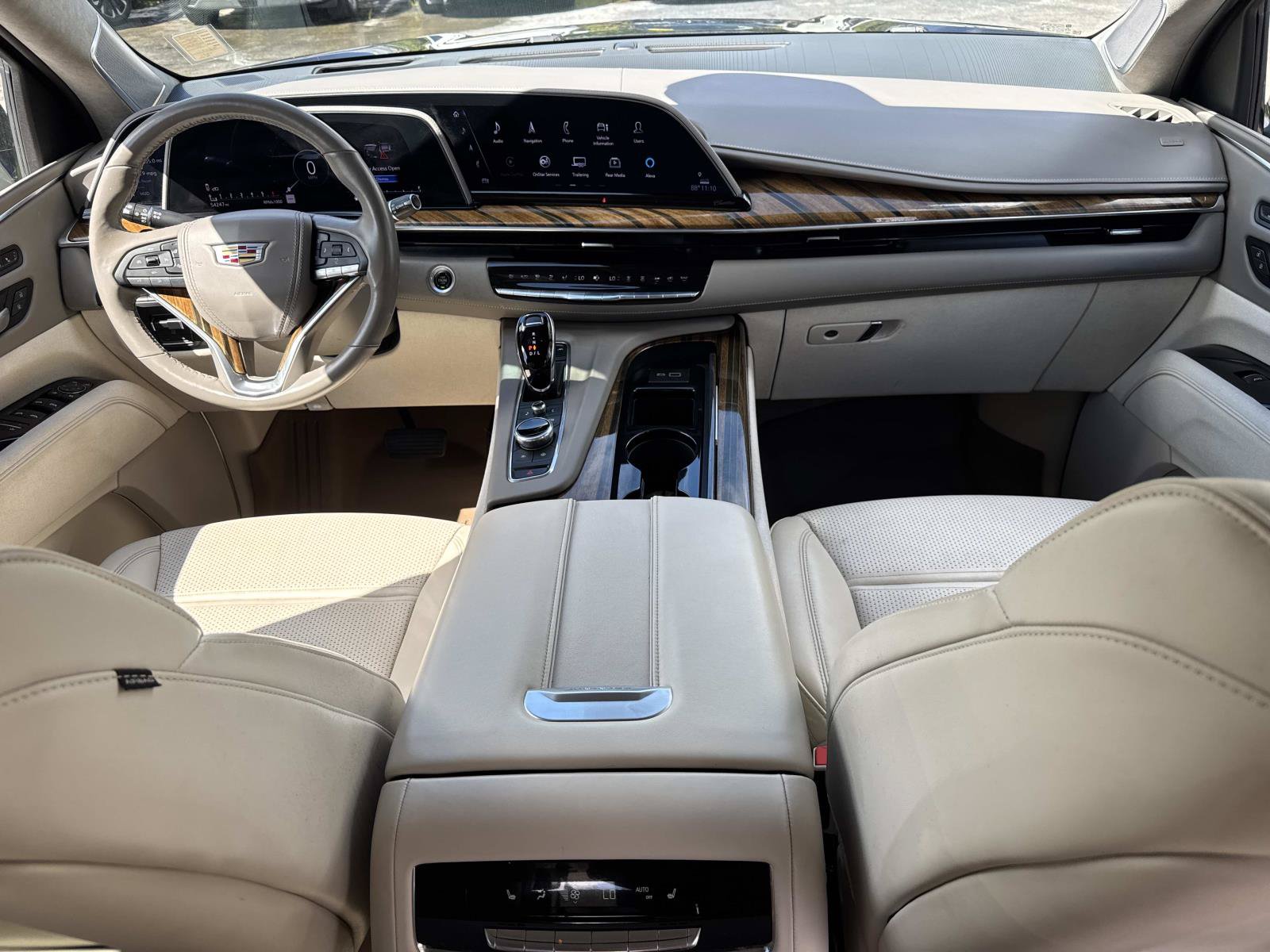 Used 2023 Cadillac Escalade Sport Platinum AWD/4WD image 28