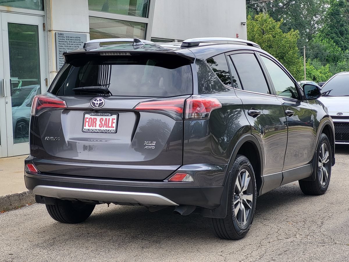 Used 2018 Toyota RAV4 XLE AWD/4WD image 4