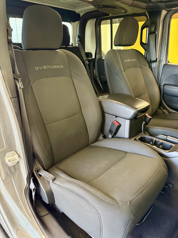 Used 2020 Jeep Gladiator Overland image 16