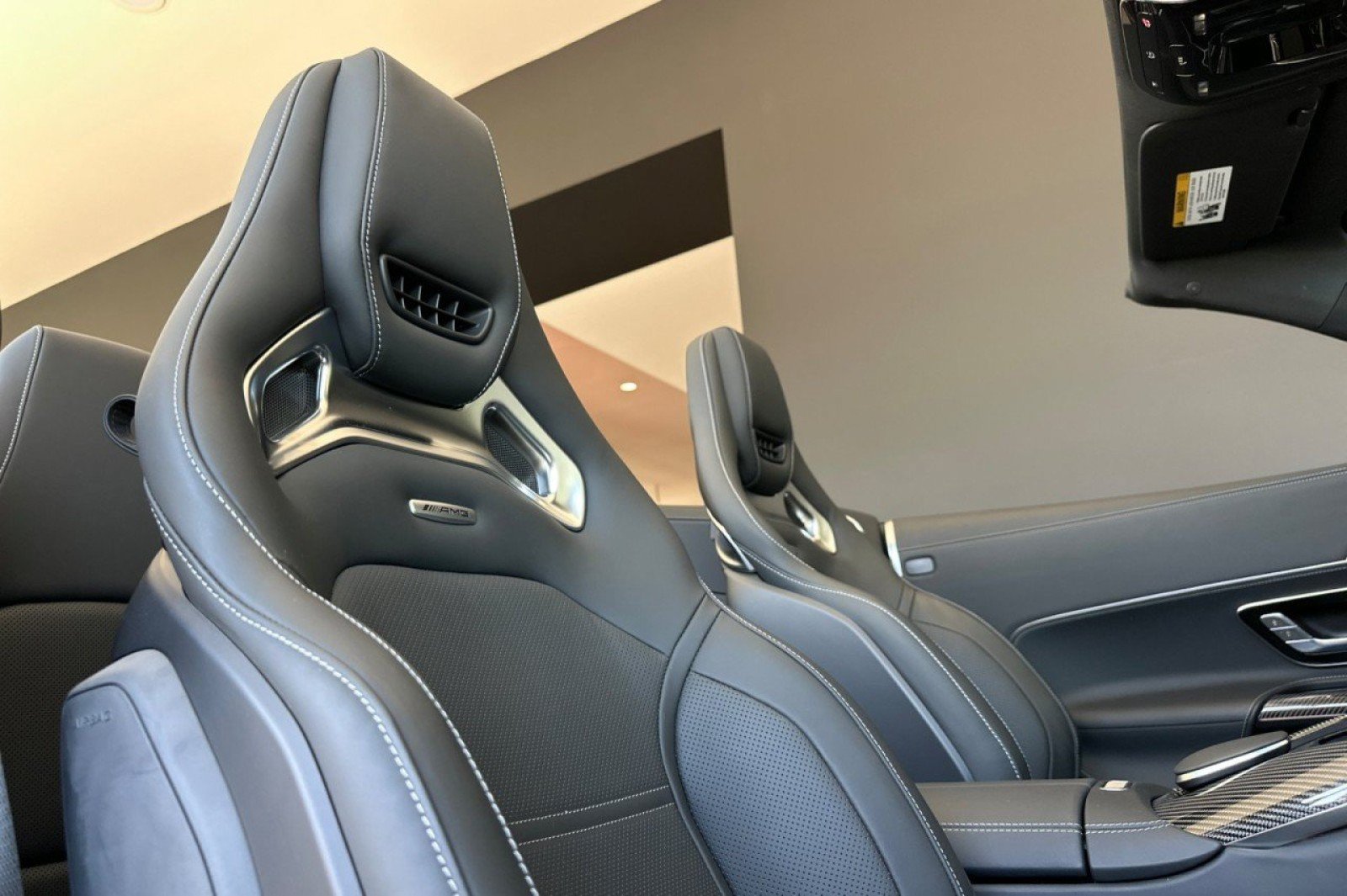 New 2025 Mercedes-Benz SL 63 AMG 4MATIC image 13