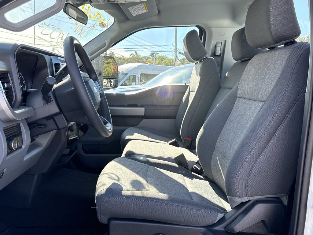New 2025 Ford F350 XL w/ STX Appearance Package AWD/4WD image 11