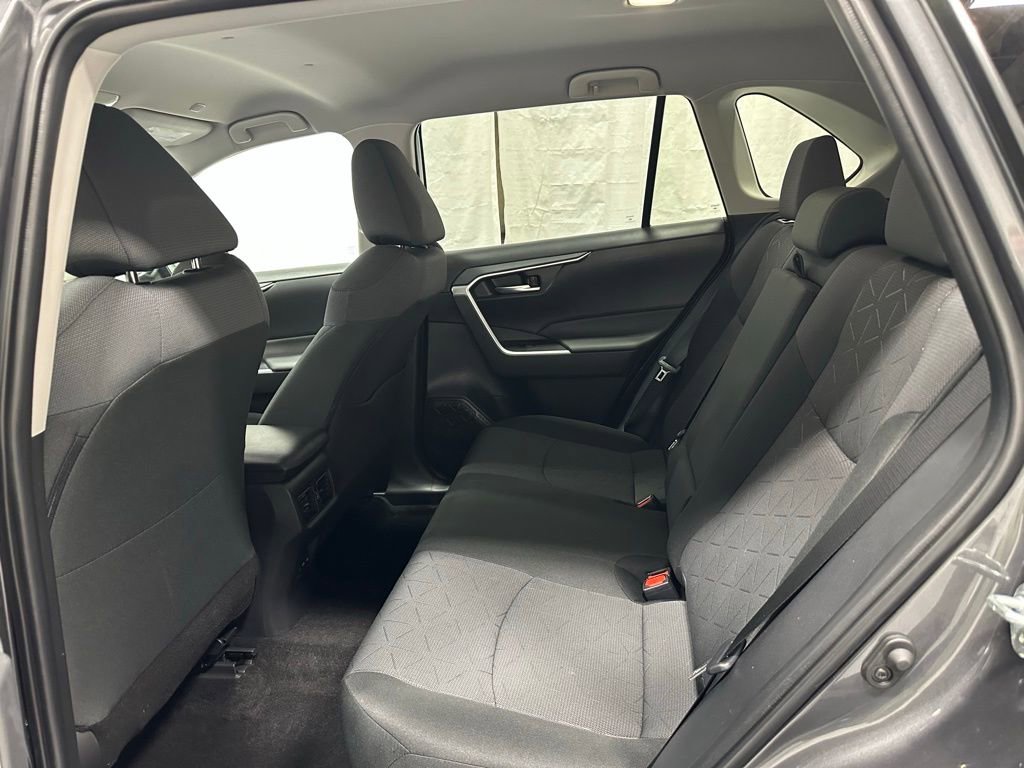 Used 2025 Toyota RAV4 XLE image 45