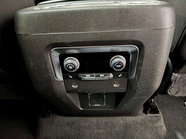 Used 2021 Chevrolet Tahoe Premier w/ Premium Package image 22