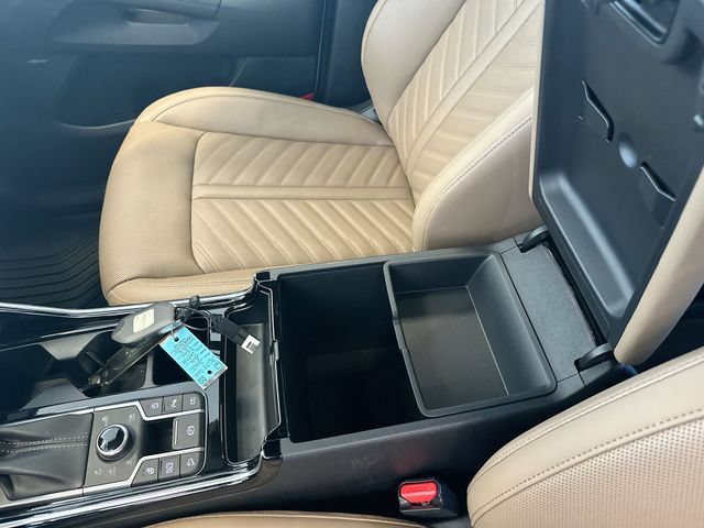 Certified 2025 Kia Sorento SX Prestige w/ Olive Brown Leather Package AWD/4WD image 26