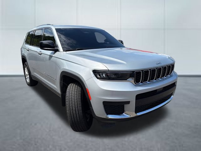 Used 2023 Jeep Grand Cherokee L Laredo w/ Luxury Tech Group I AWD/4WD image 5