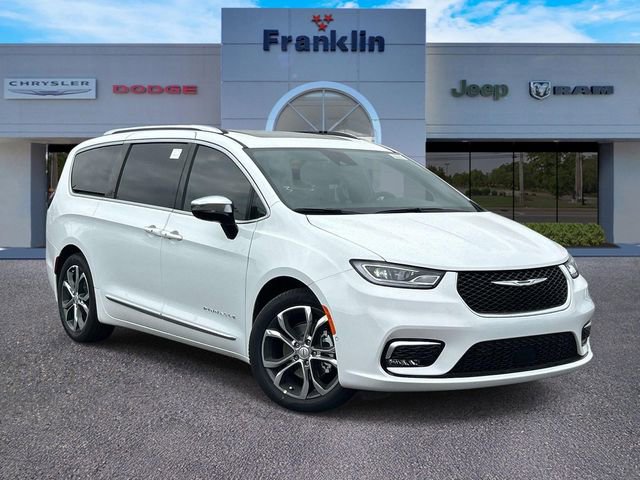 New 2026 Chrysler Pacifica Pinnacle
