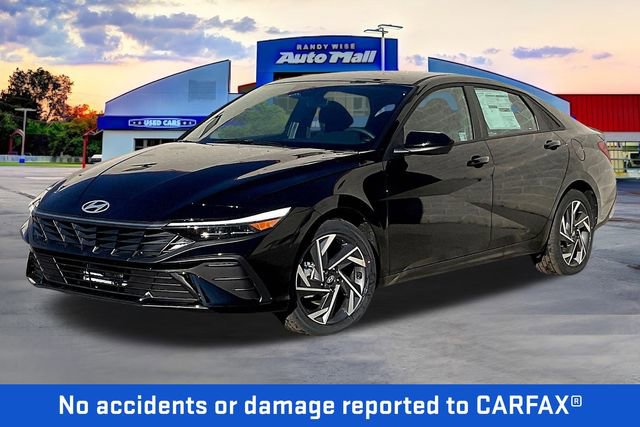 New 2025 Hyundai Elantra SEL image 2