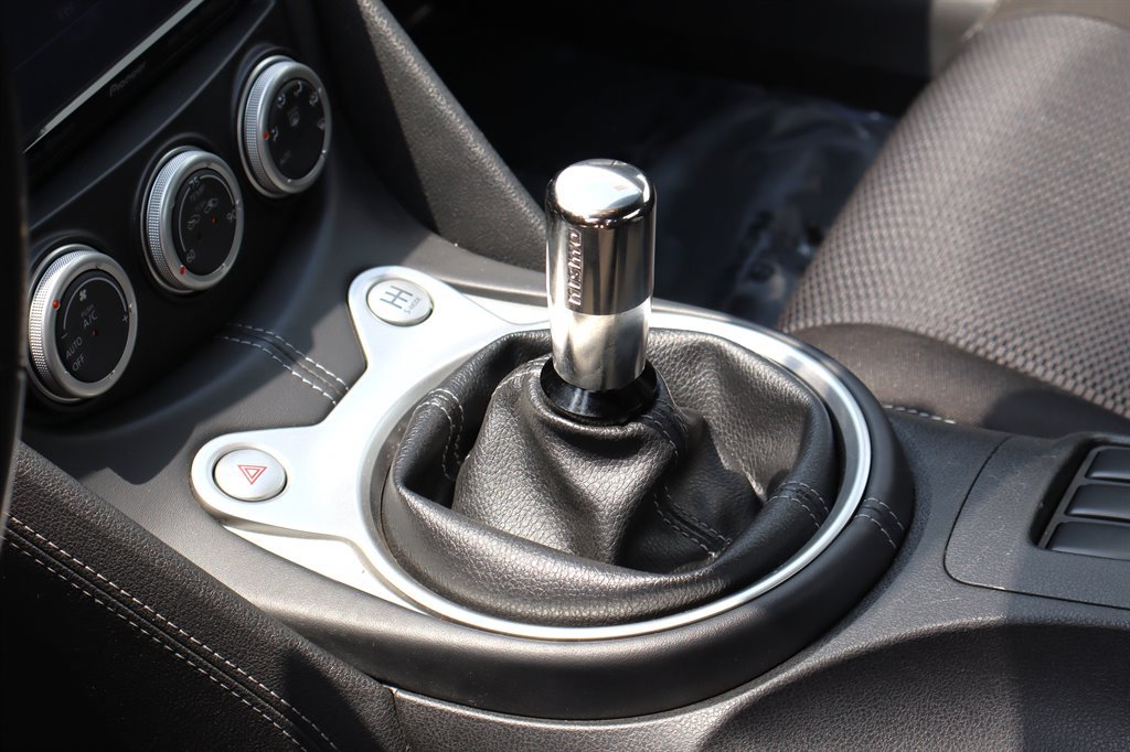 Used 2011 Nissan 370Z Coupe w/ Sport Pkg RWD image 31