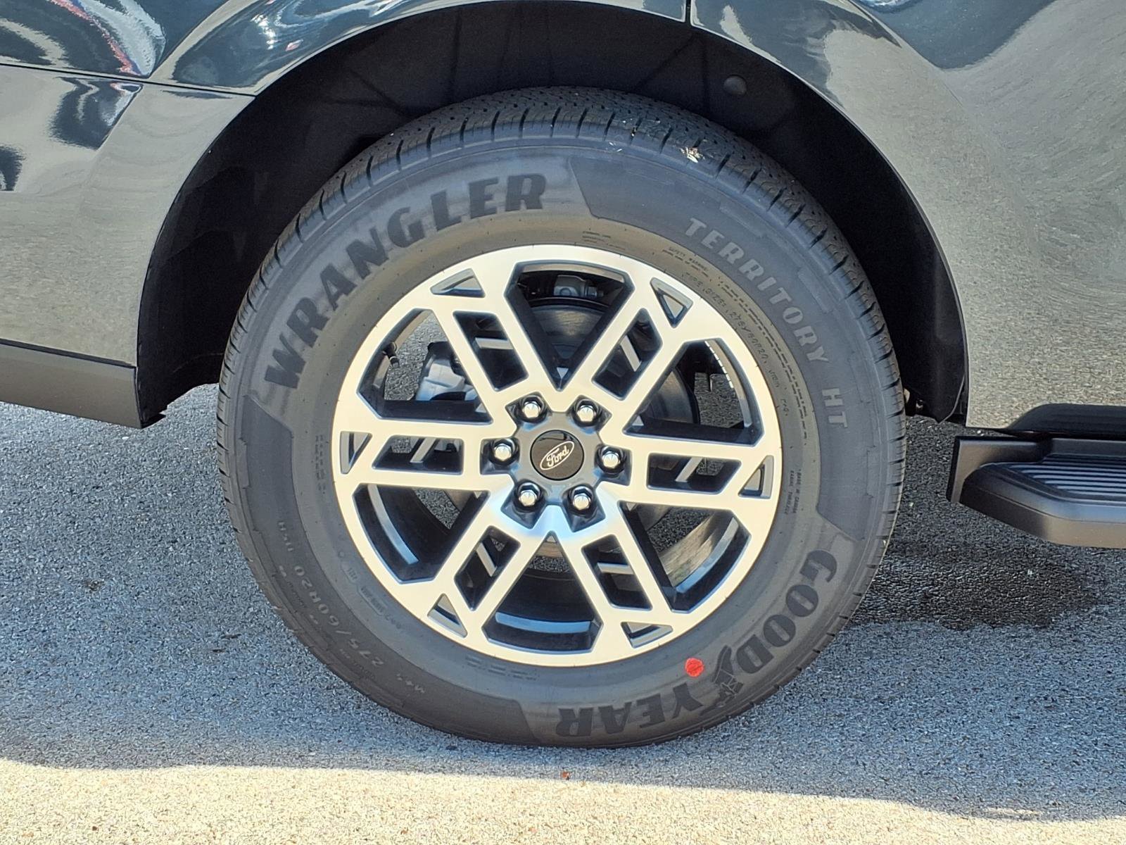 New 2026 Ford Expedition Active image 11