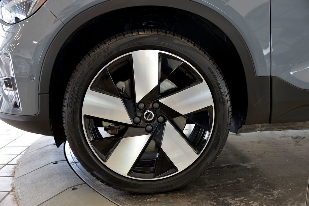 Used 2023 Volvo C40 P8 Recharge Plus image 10