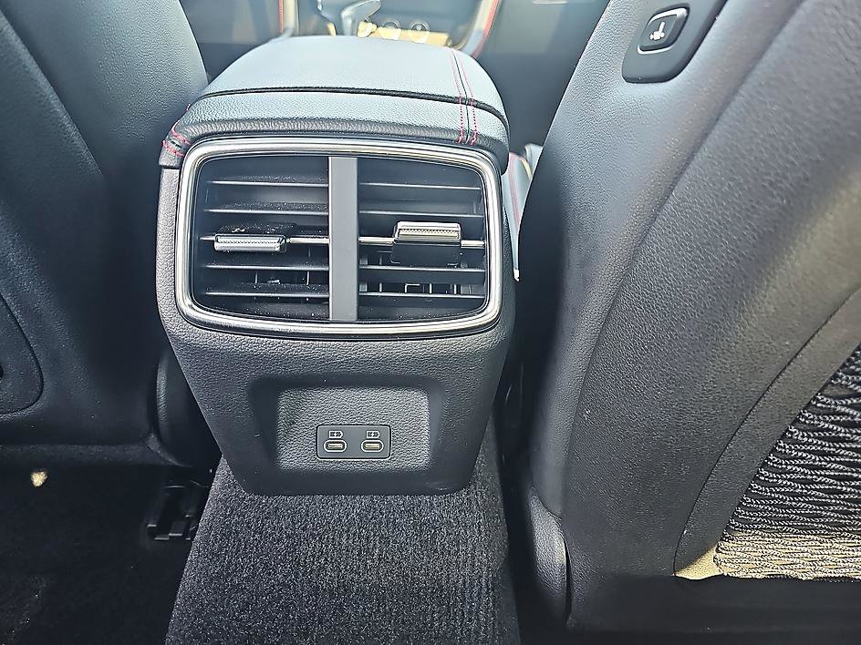 Used 2025 Genesis G70 3.3T Advanced RWD image 34