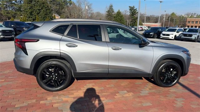 Used 2024 Chevrolet Trax ACTIV image 3