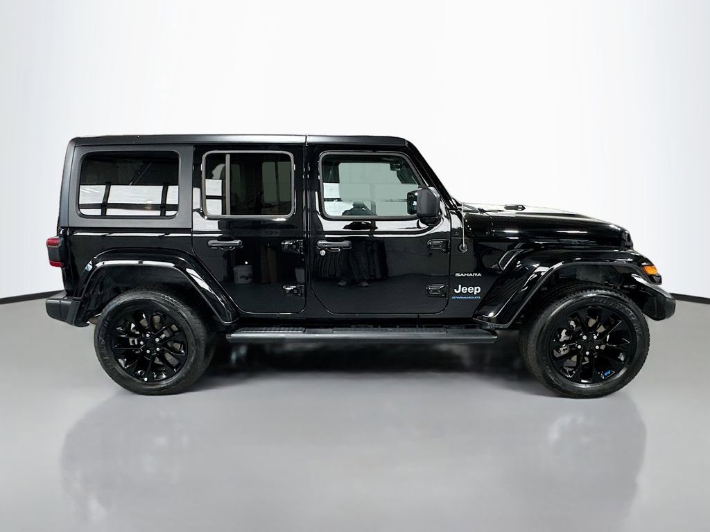 Used 2023 Jeep Wrangler Unlimited Sahara image 5