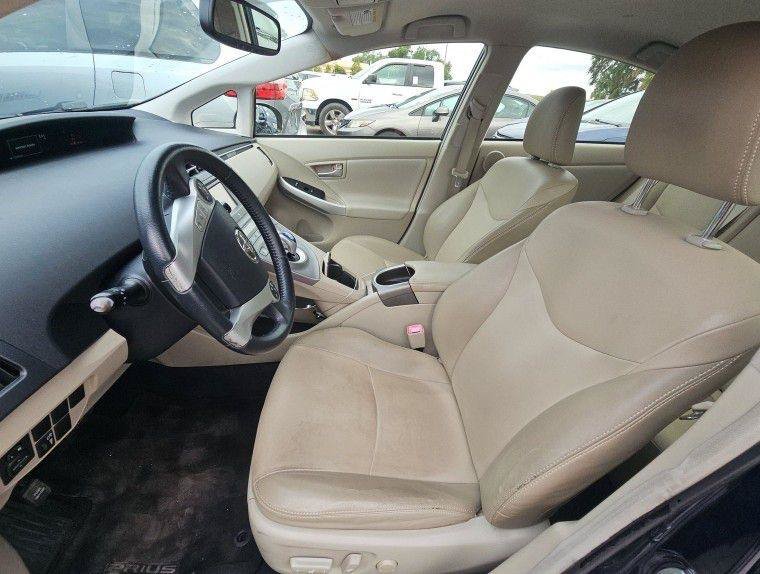Used 2013 Toyota Prius Four FWD image 9