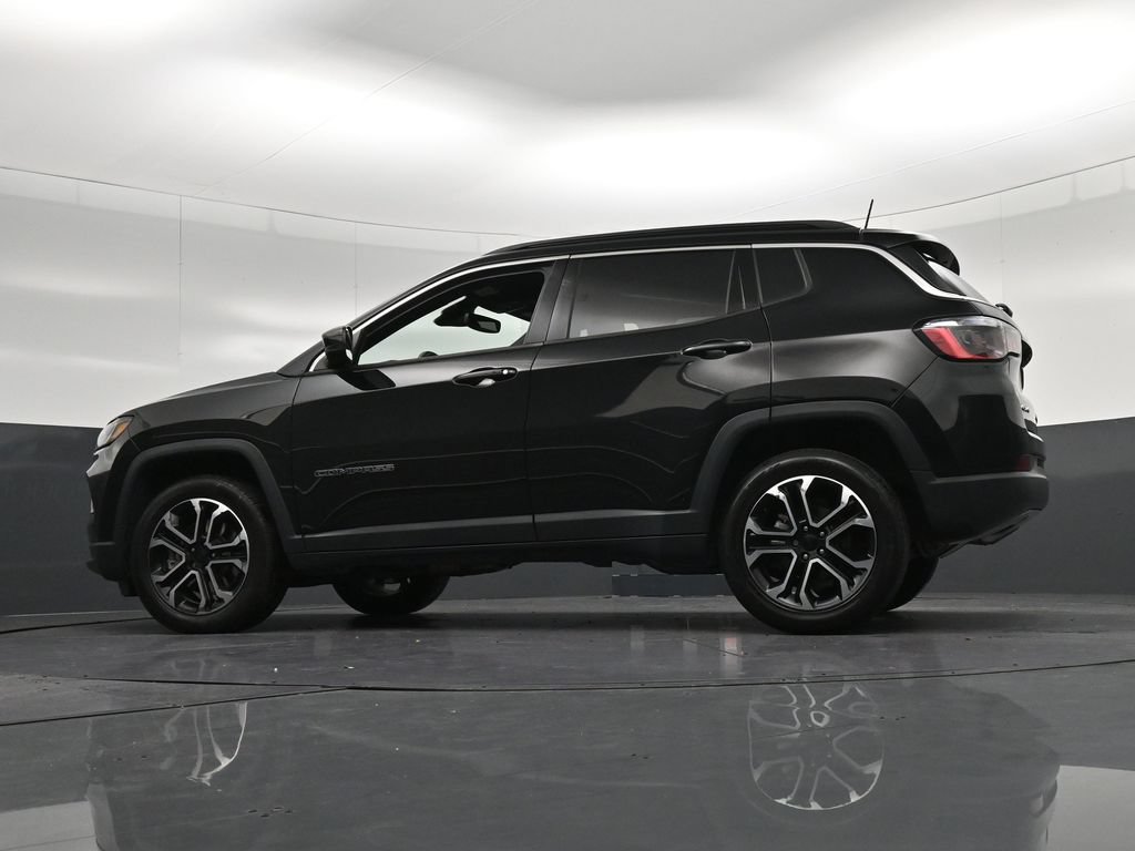 Used 2023 Jeep Compass Limited AWD/4WD image 32