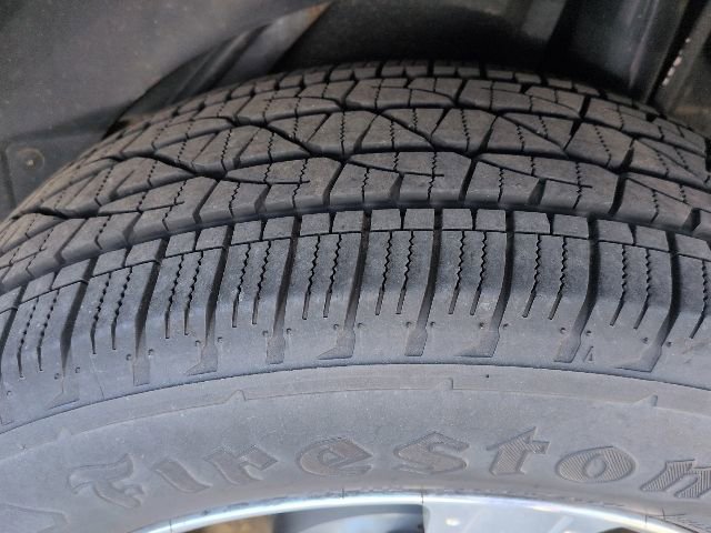 Used 2013 Chevrolet Captiva Sport LT FWD image 7