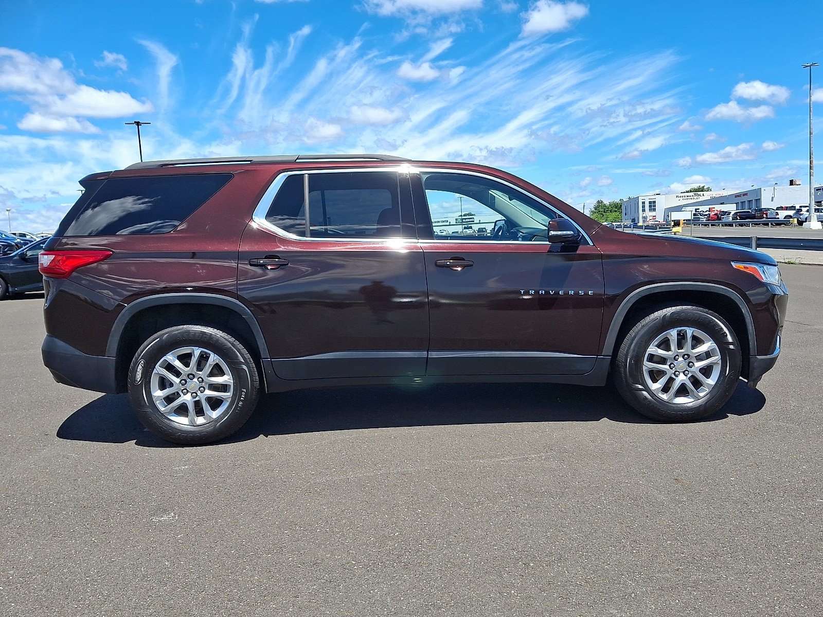 Used 2020 Chevrolet Traverse LT FWD image 7