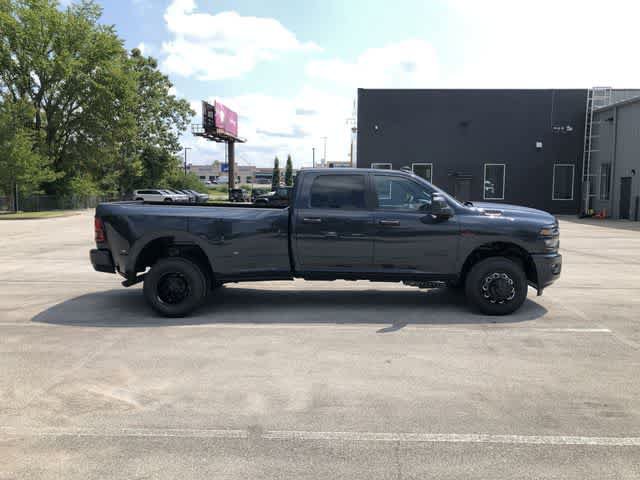 New 2026 RAM 3500 Big Horn AWD/4WD image 7
