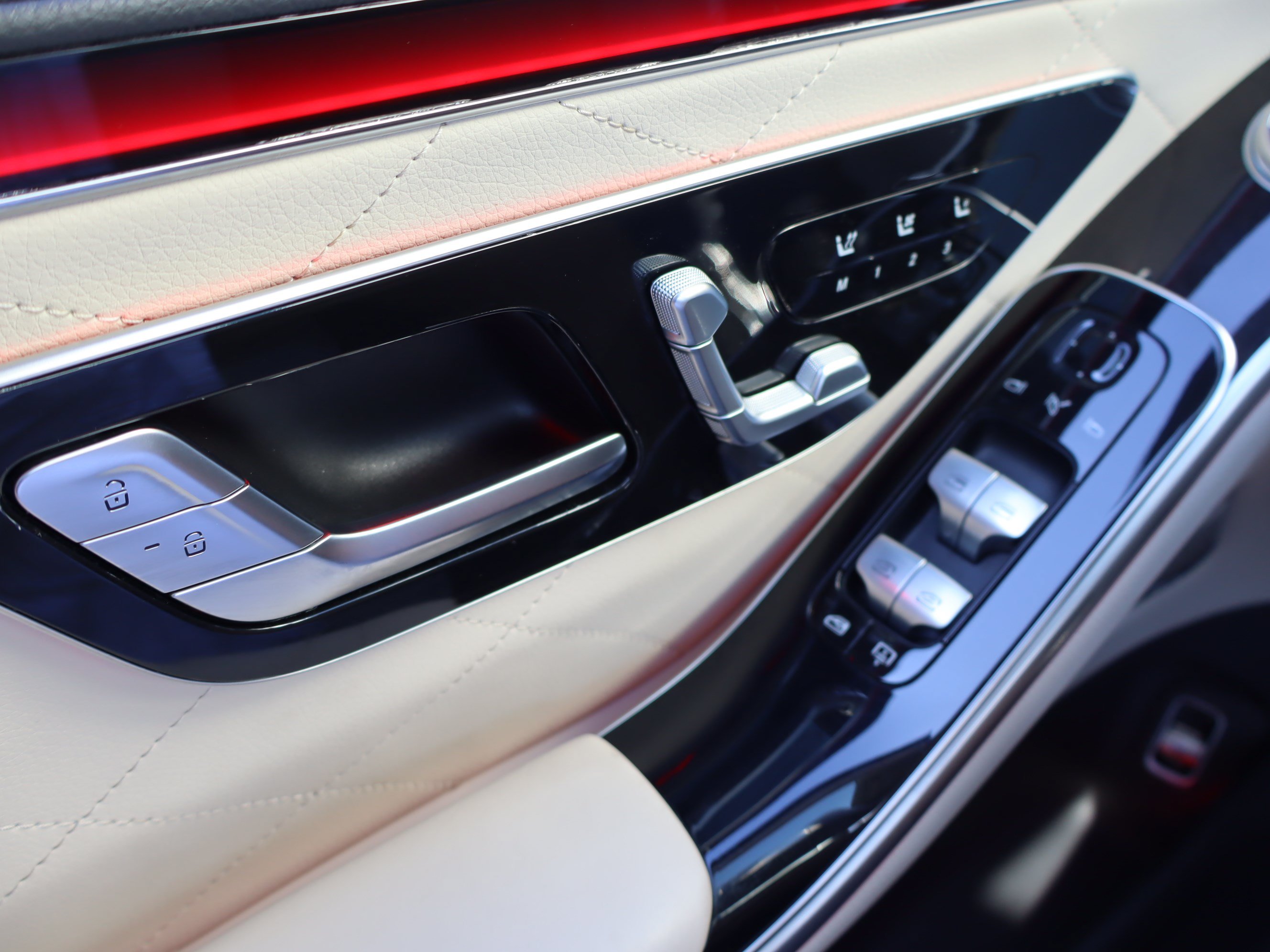 Used 2023 Mercedes-Benz S 500 4MATIC image 22