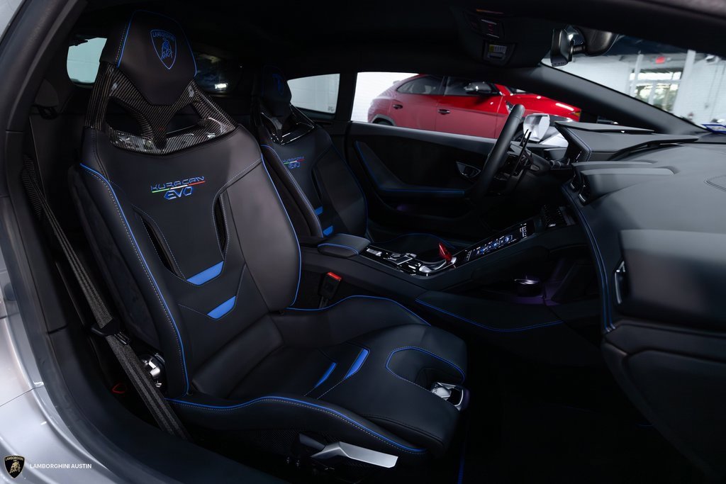 Used 2021 Lamborghini Huracan EVO image 43