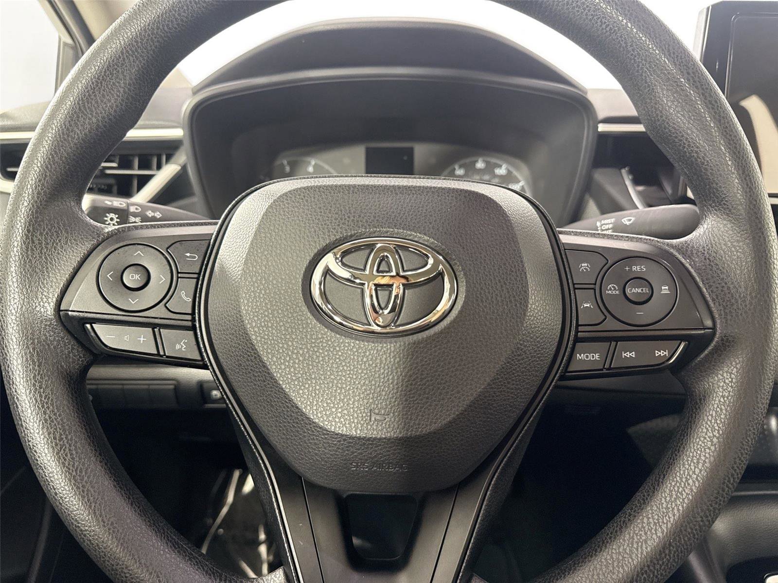 Certified 2025 Toyota Corolla LE image 16