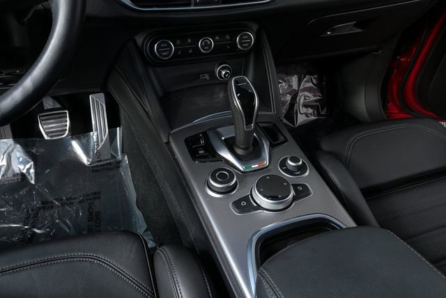 Used 2023 Alfa Romeo Stelvio Veloce image 17