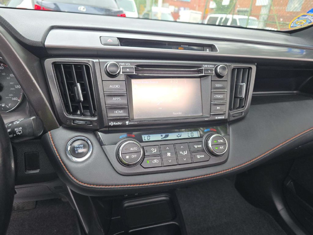 Used 2016 Toyota RAV4 SE AWD/4WD image 4