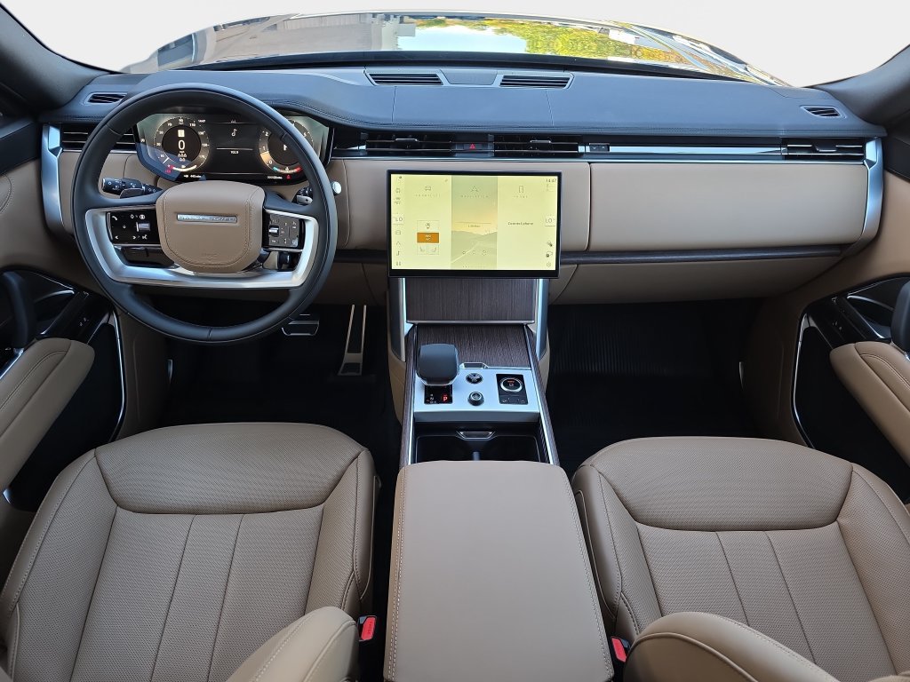 New 2027 Land Rover Range Rover Long Wheelbase SE AWD/4WD image 9