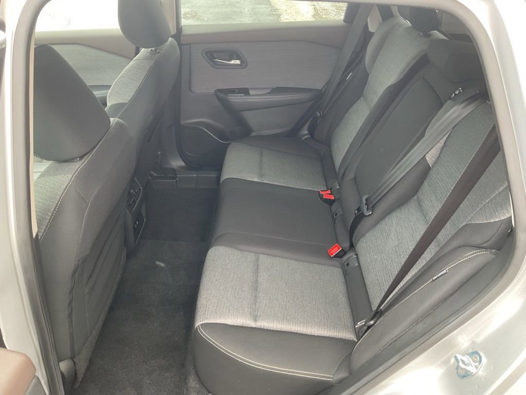 Used 2022 Nissan Rogue SV image 20