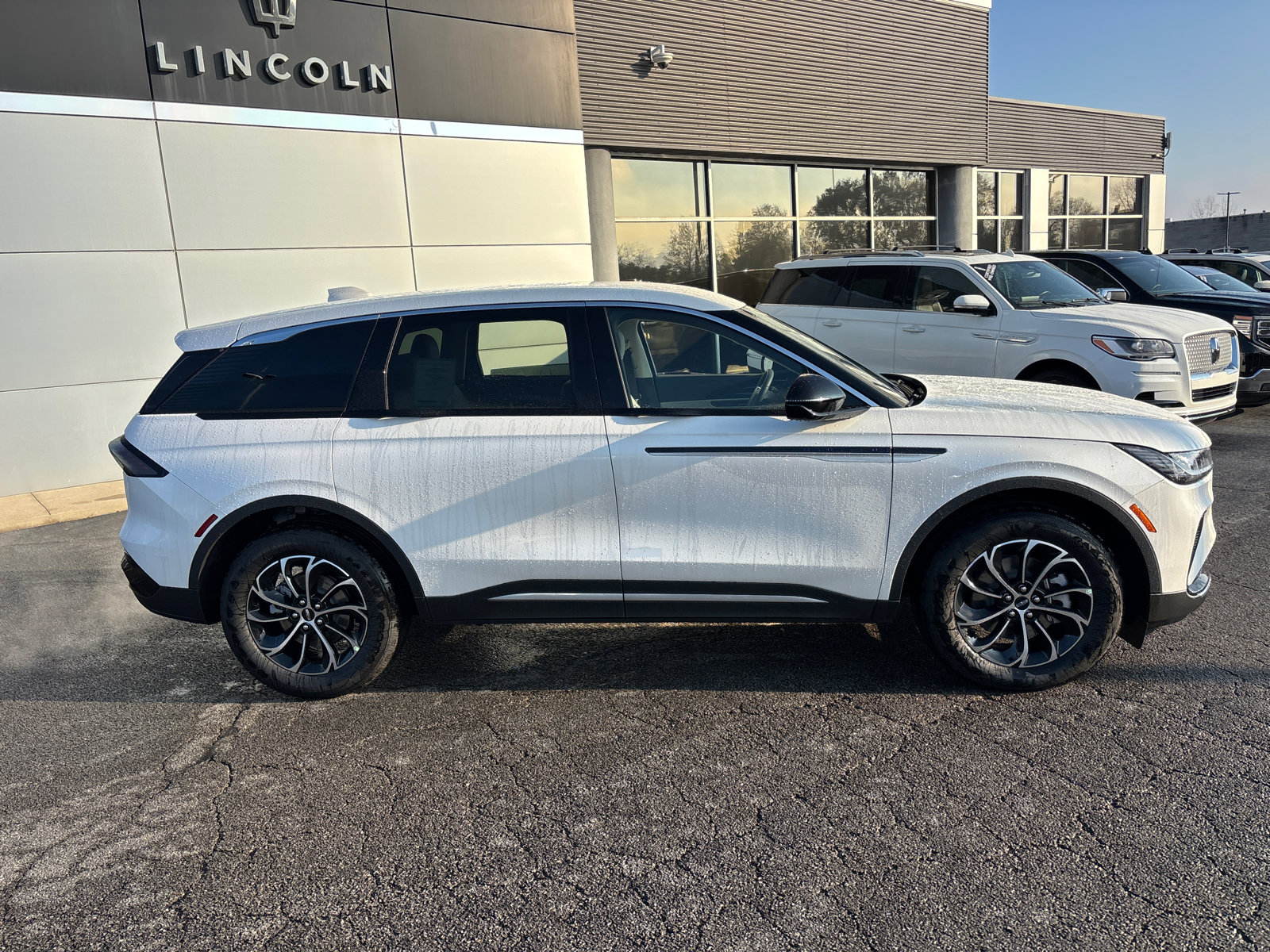 New 2026 Lincoln Nautilus Premier image 8