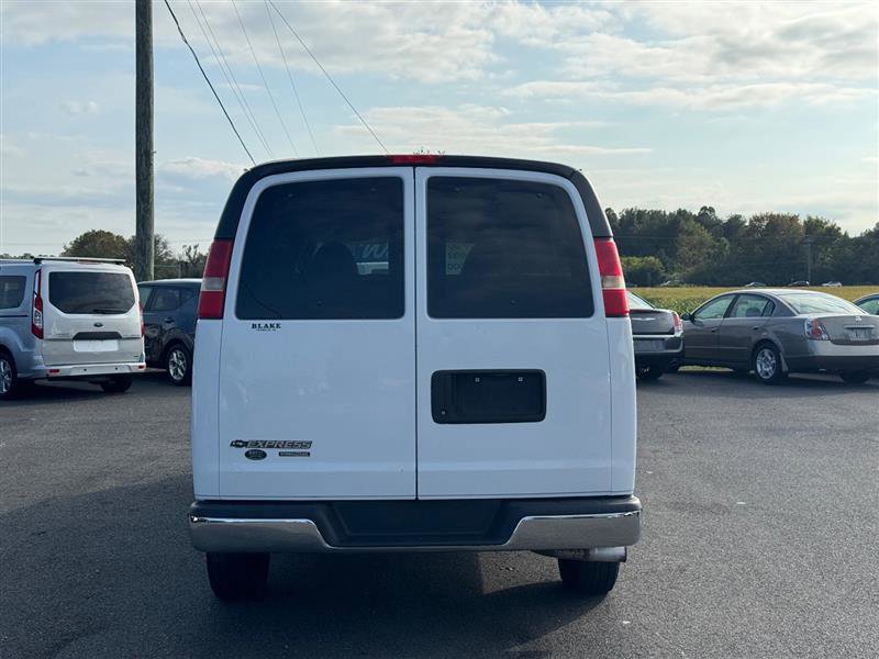 Used 2015 Chevrolet Express 3500 LT w/ LT Preferred Equipment Group image 9