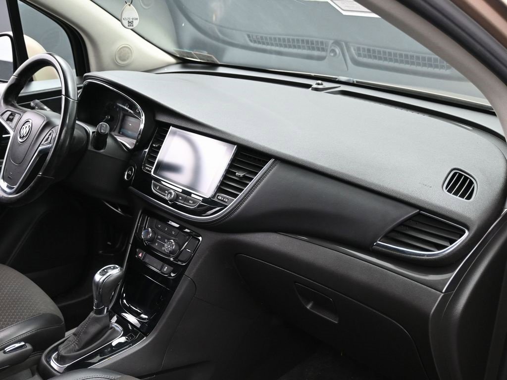 Used 2018 Buick Encore Preferred image 32