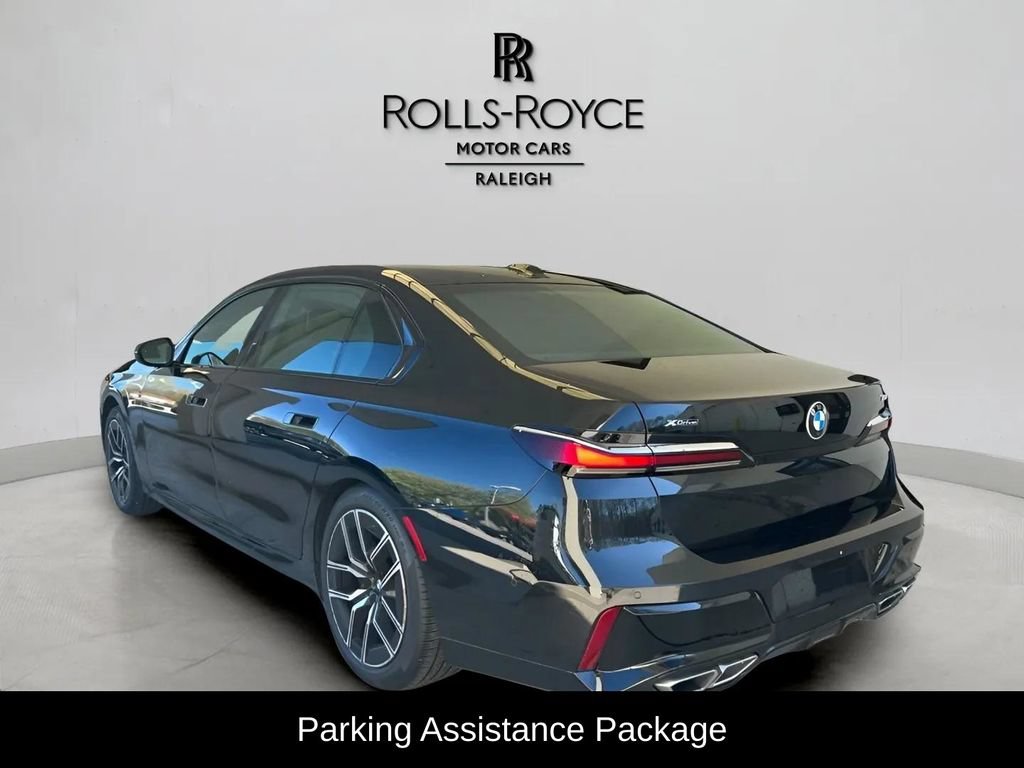 Used 2023 BMW 760i xDrive AWD/4WD image 8
