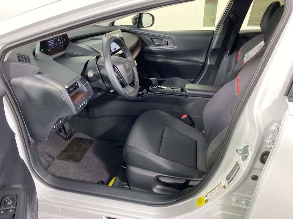 New 2026 Toyota Prius SE image 7