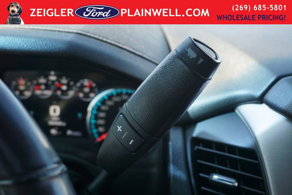 Used 2017 GMC Yukon XL Denali w/ Open Road Package AWD/4WD image 34