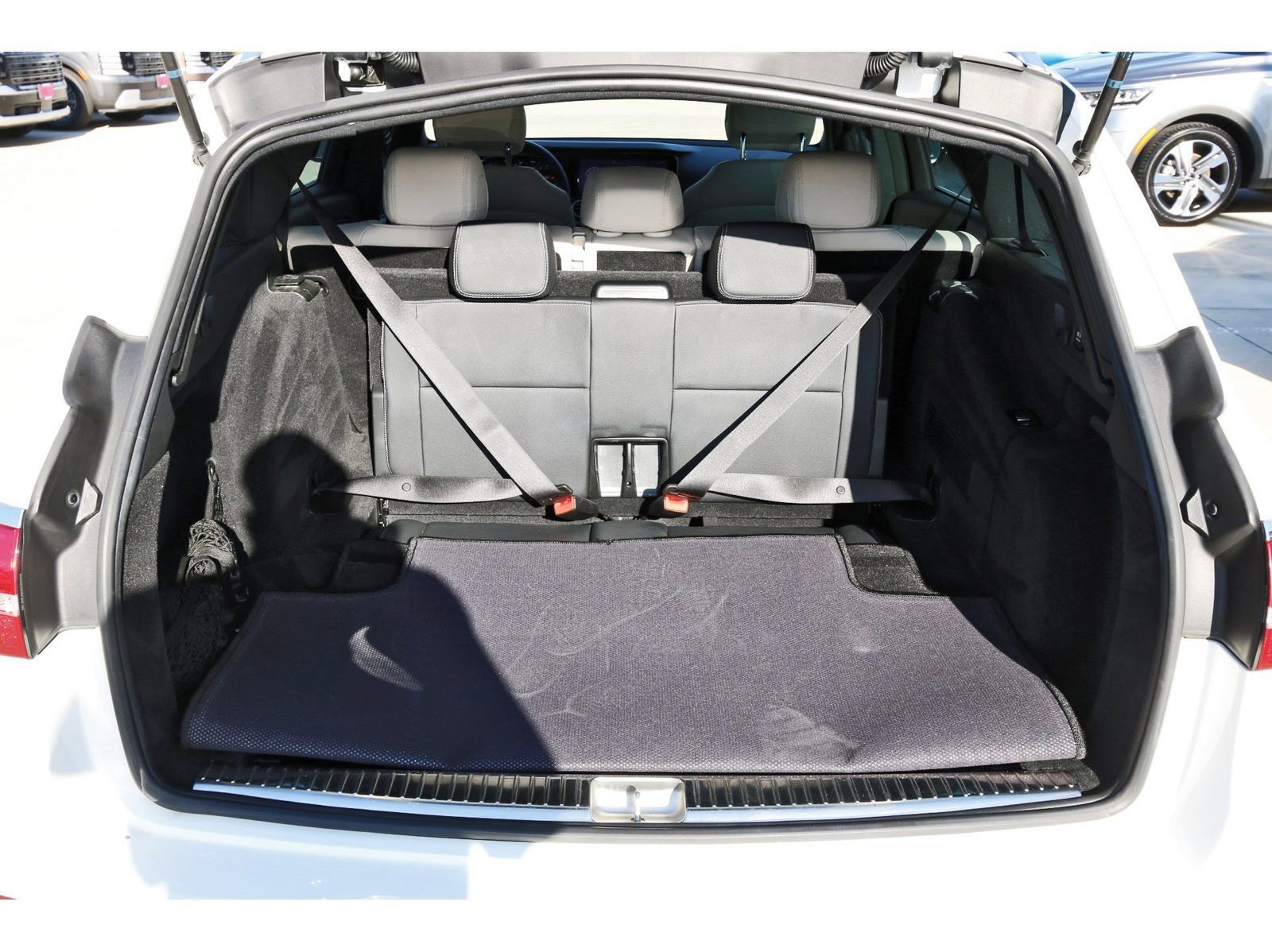 Used 2017 Mercedes-Benz E 400 4MATIC Wagon image 15