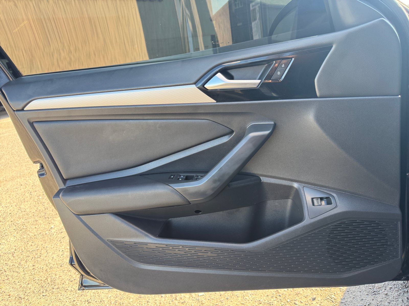 Used 2020 Volkswagen Jetta R-Line FWD image 17